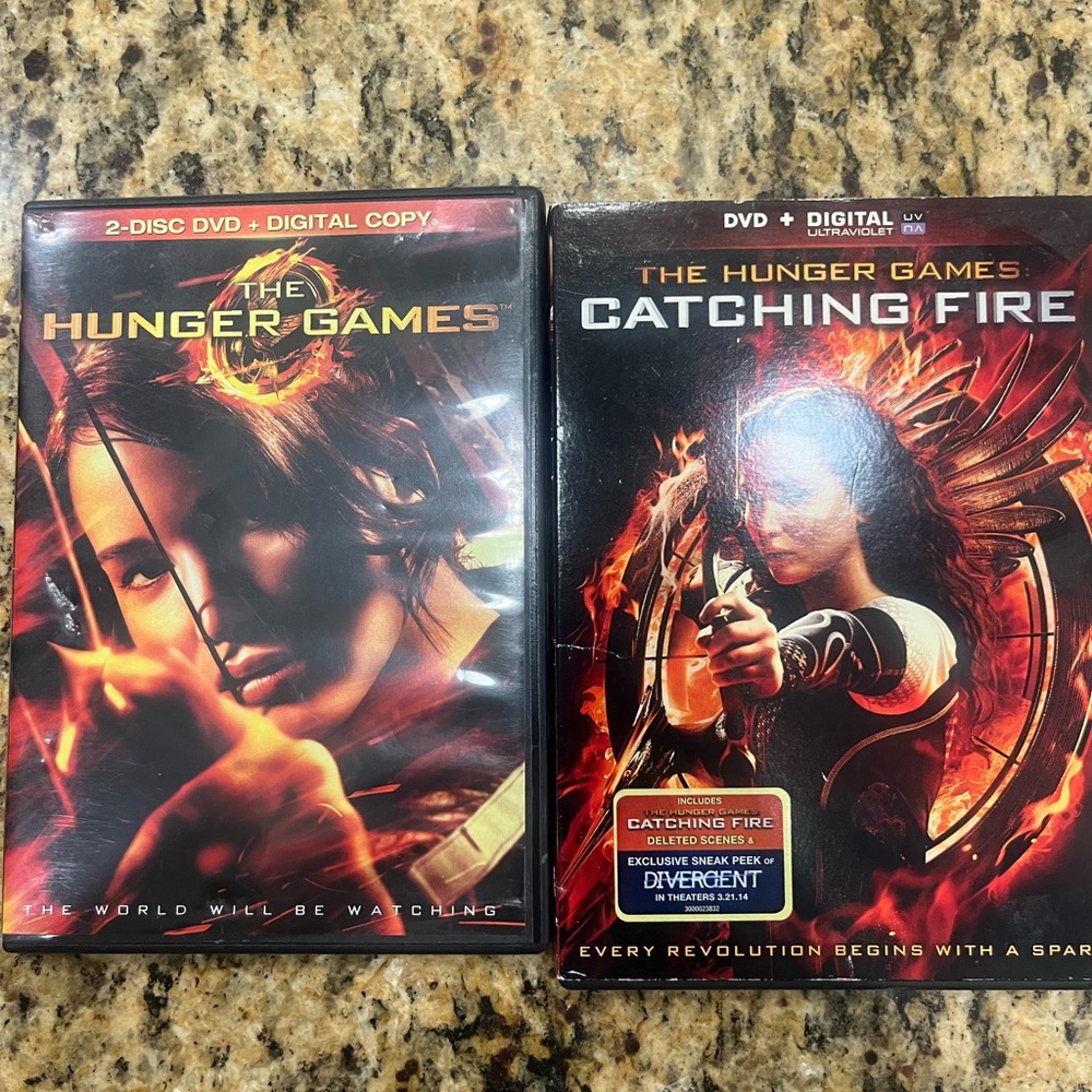 The Hunger Games DVD Set - Black and Red